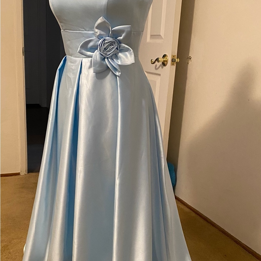 Chic Light Blue Satin Dress with Floral Accent